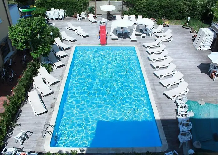 Stella Polare Aparthotel 3*